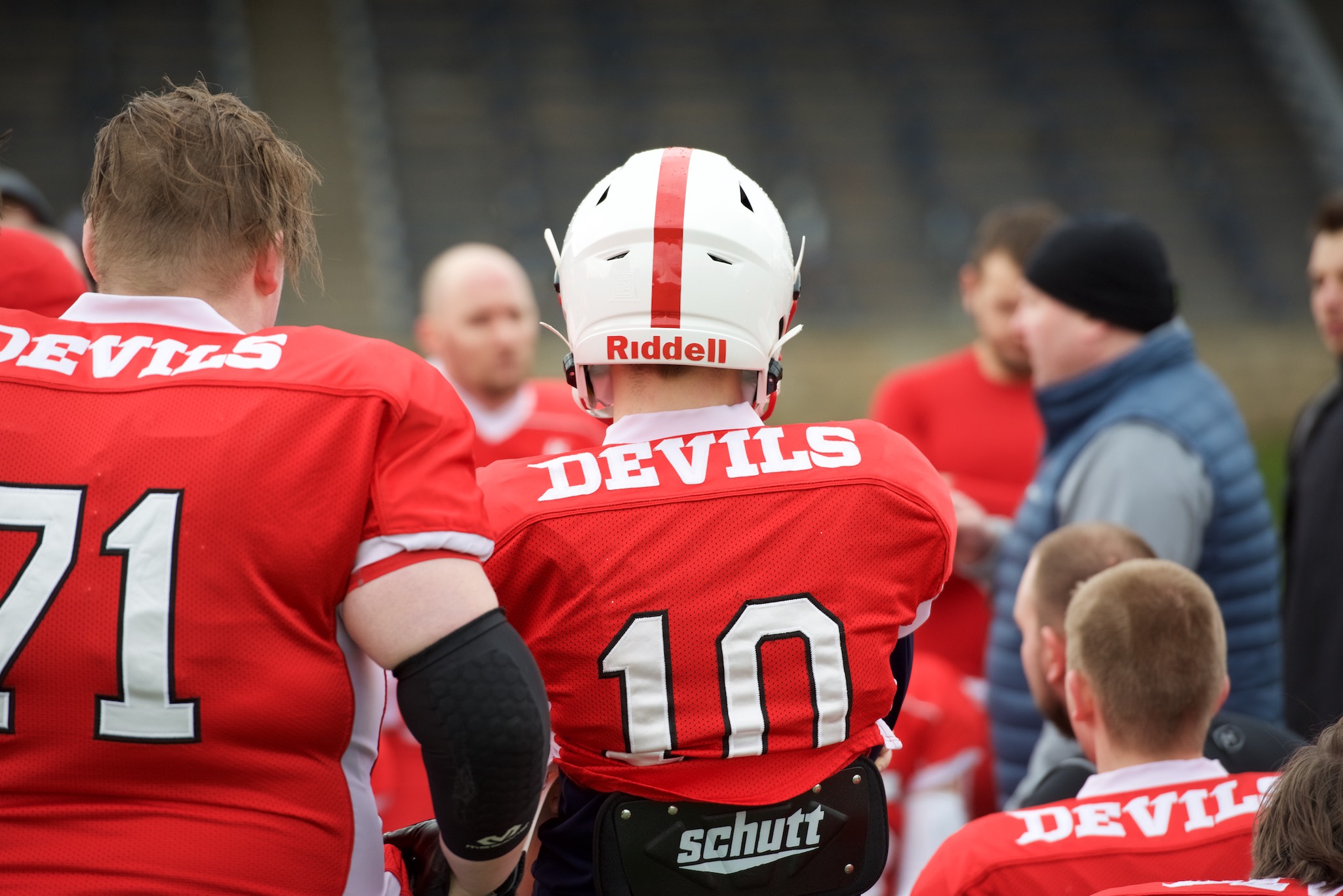 Neue Coaches suchen die Gelsenkirchen Devils für alle Abteilungen (Foto: Oliver Jungnitsch)